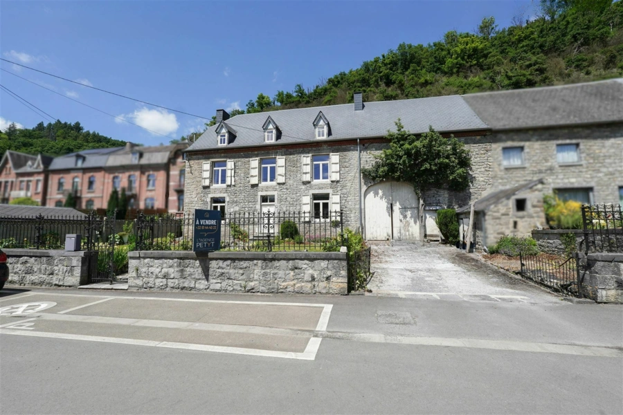Maison en pierre habitable immédiatement- Coup de coeur 