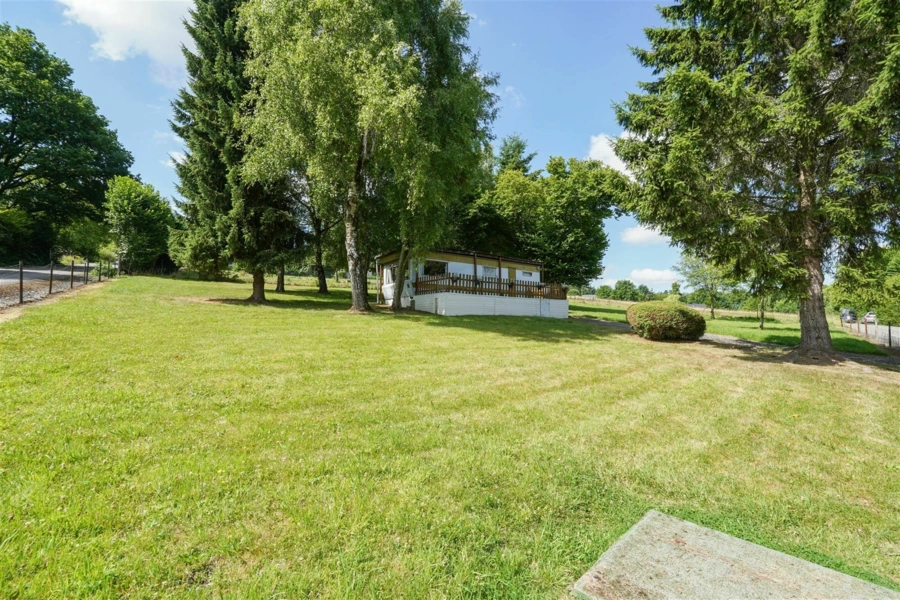 Terrain bâtissable de 13 ares - cadre buccolique 