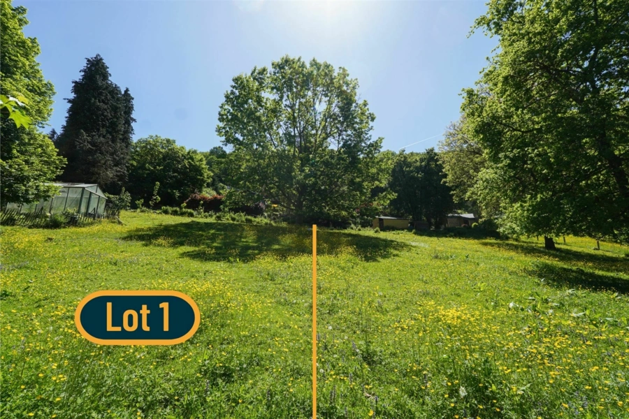 Terrain bâtissable de +/- 15 ares dans le village de Crupet 