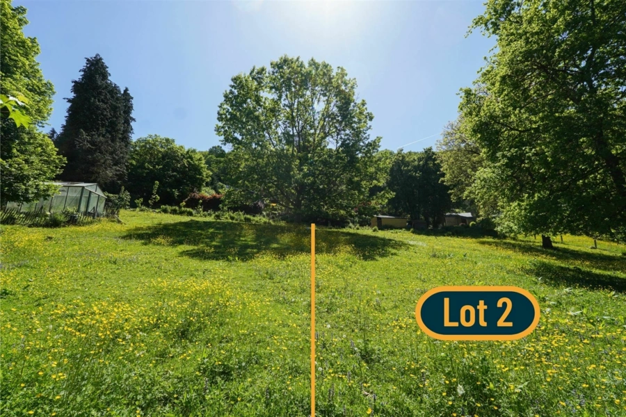 Terrain bâtissable de +/- 15 ares dans le village de Crupet 