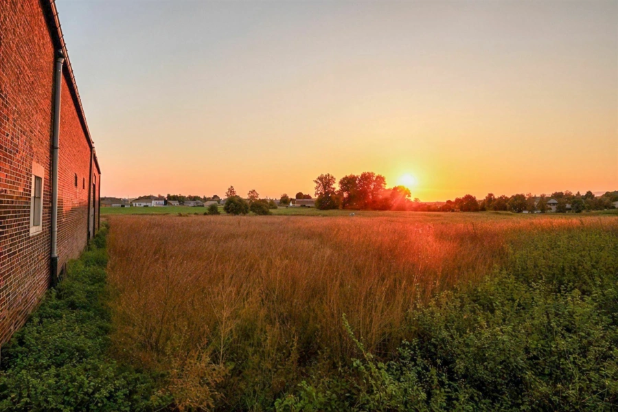 Très grande maison a rénover vue +++ sur la campagne 