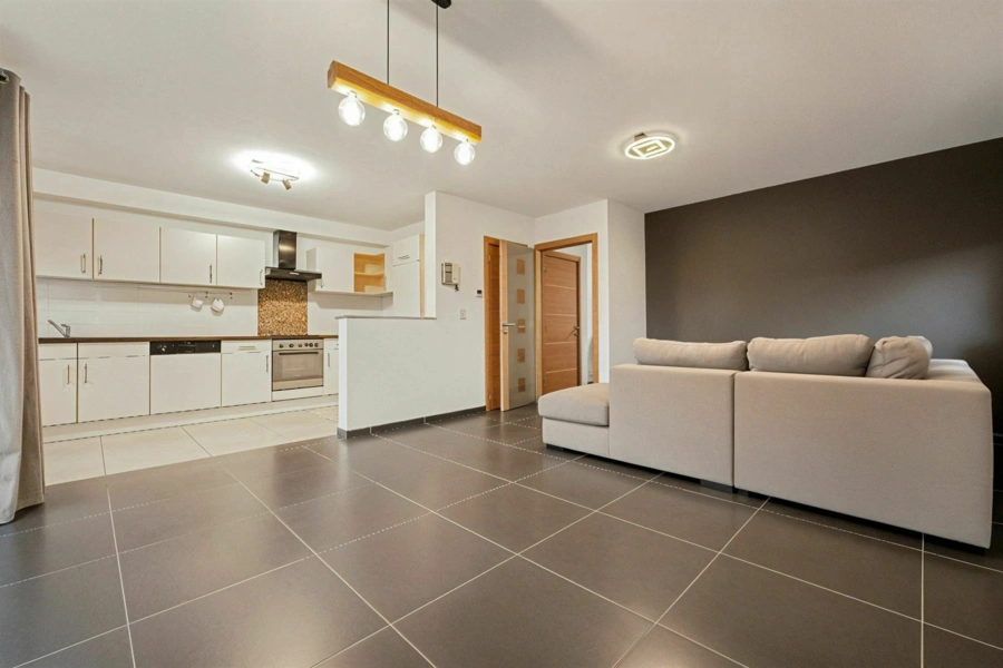 Appartement rdch 1 CH avec terrasse JAMBES