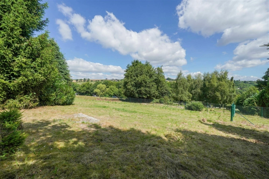 Terrain de plus de 10 ares au calme absolu