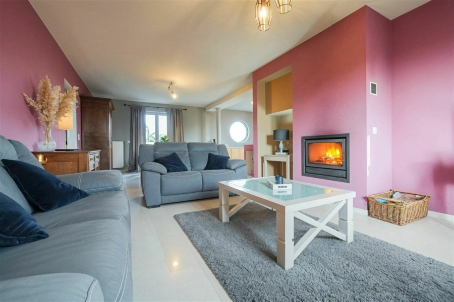 Spacieuse maison familliale 4 CH avec espace pro 