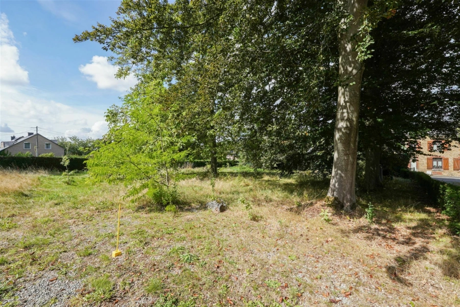 Terrain ± 8 ares orienté SUD - cadre verdoyant Mont-Godinne