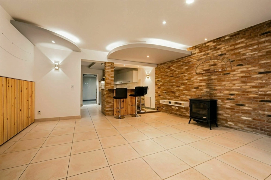 Maison villageoise en pierre 3 CH- sans travaux 