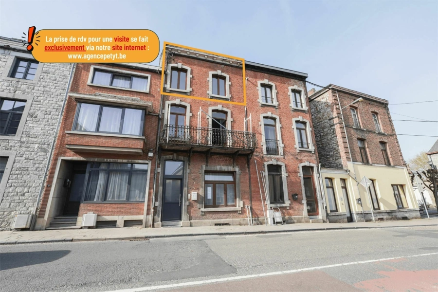 Duplex 2CH fraîchement rénové - centre de Ciney