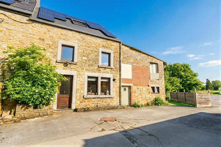 Maison en pierre 3 CH avec terrasse - habitable immédiatement 
