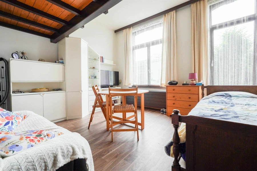 Lumineux studio ± 30 m² - loué- excellente rentabilité