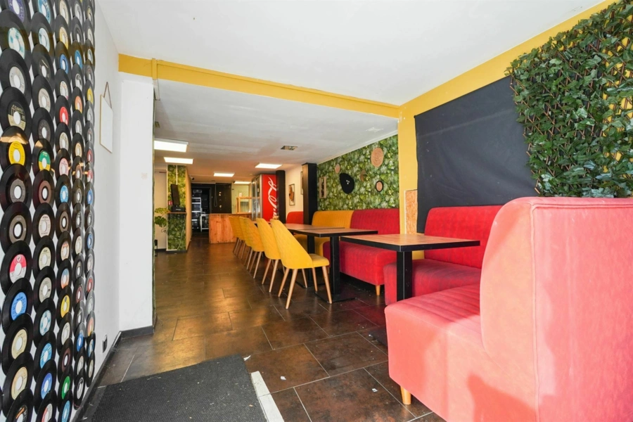 Espace bureau de ± 75 m² en plein centre de CINEY