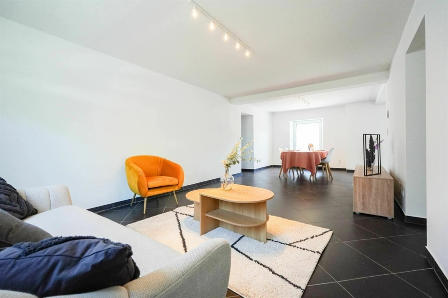 Appartement au rdc rénové 2 CH - avec terrasse 