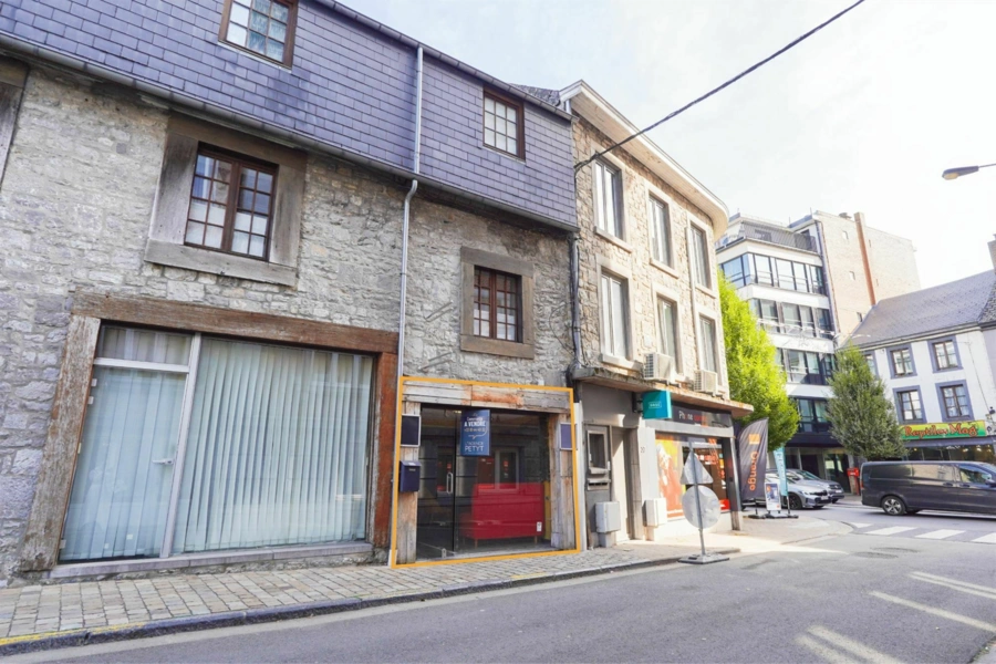 Surface commerciale de ± 75 m² en plein centre de CINEY