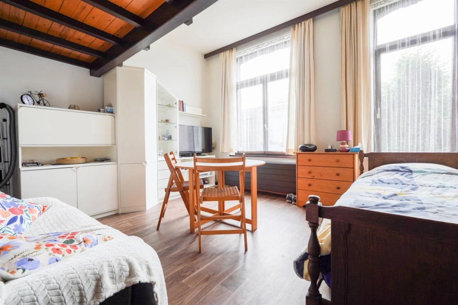 Lumineux studio ± 30 m² - loué- excellente rentabilité
